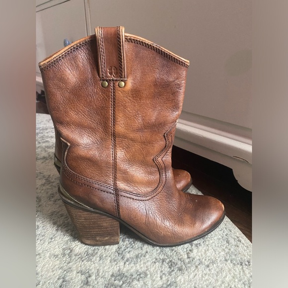 Women’s Lucky Brand cowboy boots 8 - Picture 2 of 7